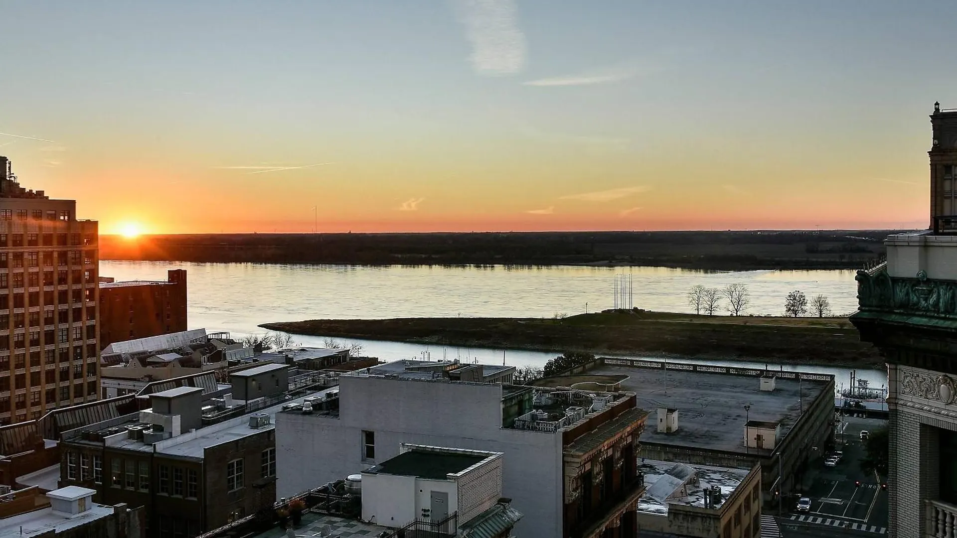 Residence Inn Memphis Downtown Hotel